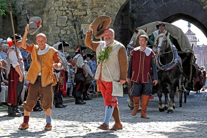 Romantic Road Day Trip from Würzburg (Main) to Rothenburg/Tauber (SUNDAY) - The Journey Begins: Wurzburg and Weikersheim