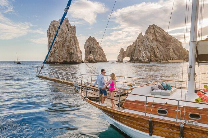 Romantic Sailboat Sunset: Live Music, Premium Bar & Dinner -Cabos - Key Points