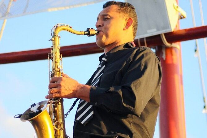 Romantic Sunset Dinner Cruising Experience - The Vibe and Atmosphere