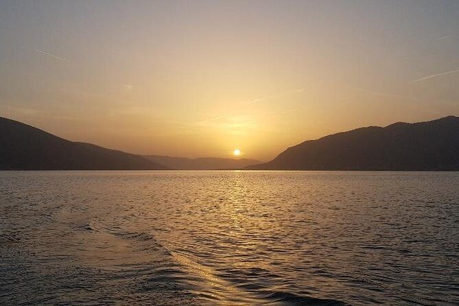 Romantic Sunset Tour in Boka Bay by Speedboat - Who Should Consider This Tour?