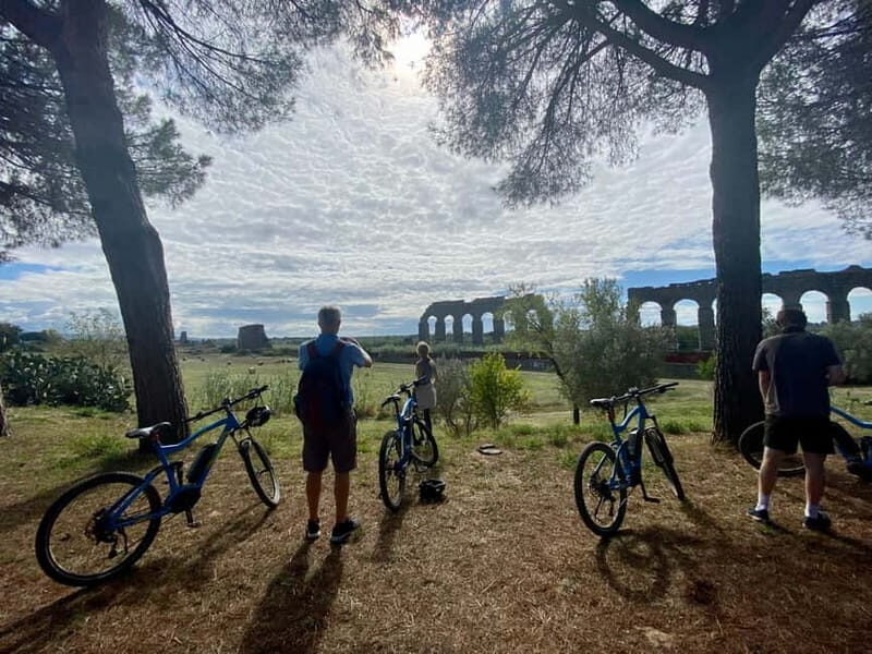 Rome: Appian Way & Aqueducts E-Bike Tour (Catacombs & Food) - Food and Relaxation