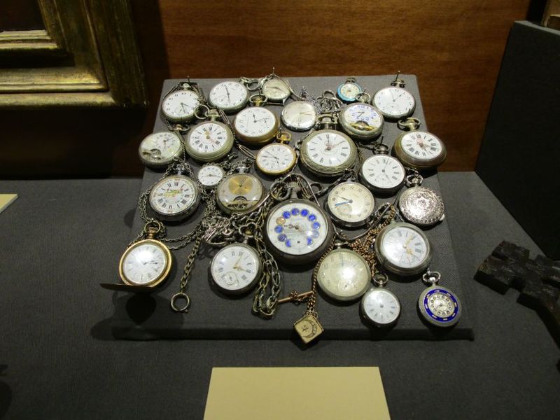 Rome: Capuchin Crypts Guided Tour with Audio Guide Option - The Capuchin Museum: background that makes the bones make sense