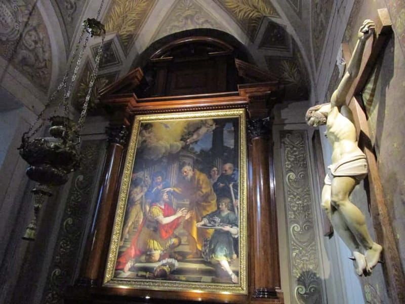 Rome: Capuchin Crypts Guided Tour with Audio Guide Option - Crypt of the Three Skeletons: where symbolism hits first