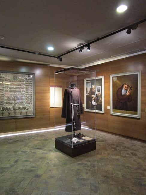 Rome: Capuchin Crypts Guided Tour with Audio Guide Option - Crypt of the Skulls, Crypt of the Resurrection, and more