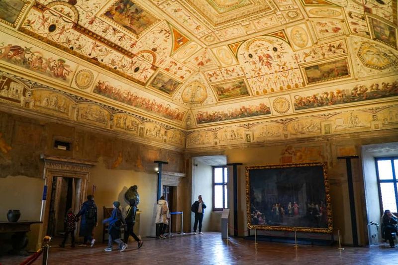 Rome: Castel Sant'Angelo Entry Ticket & Digital Audioguide - Inside the building: ramps, rooms, and how the pace really feels