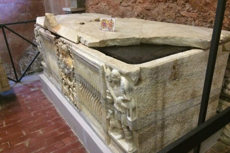 Rome: Catacombs of St. Sebastian Entry Ticket & Guided Tour - A Closer Look at the Catacombs of Saint Sebastian Tour