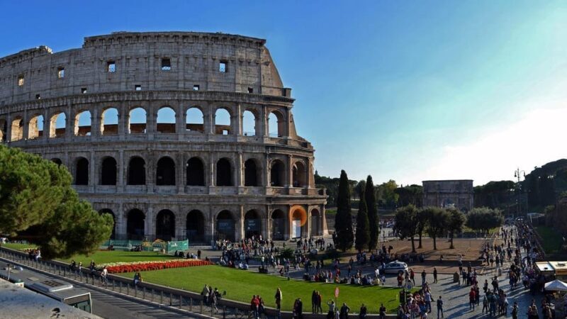 Rome: Colosseum, Forum, & Palatine Hill with Audio Guide - Exploring the Colosseum: Ancient Gladiators and Spectacle