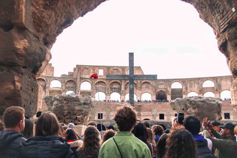 Rome: Colosseum & Forum with Audio Guide App -Optional Arena - Palatine Hill: emperors, legend, and Circus Maximus panoramas