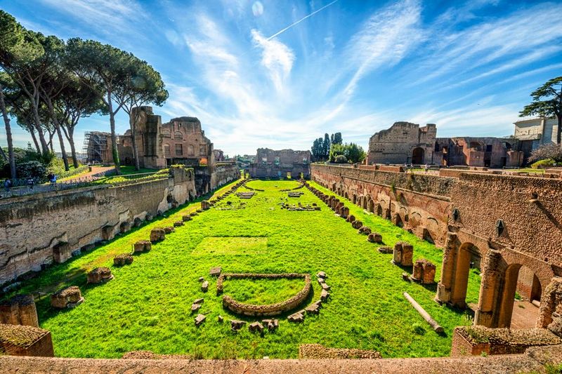 Rome: Colosseum, Roman Forum And Palatine Hill Guided Tour - Meeting Point Reality: Via dei Fori Imperiali and Quick Orientation