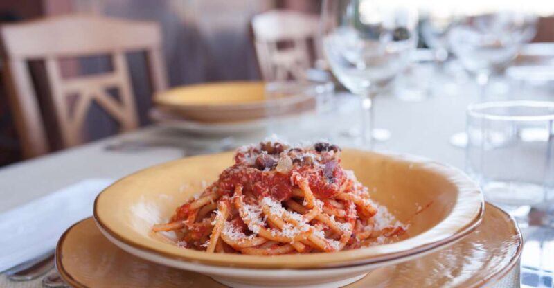 Rome: Dining Experience at a Local's Home - Key Points