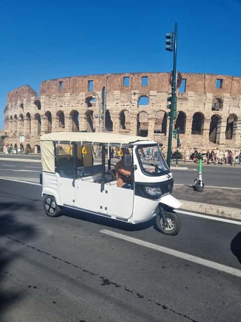 Rome: Electric Tuk-Tuk photo experience with driver - Key Points