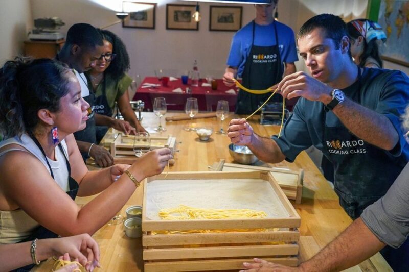 Rome: Fresh Pasta-Making Class with Italian Chef and Wine - Key Points