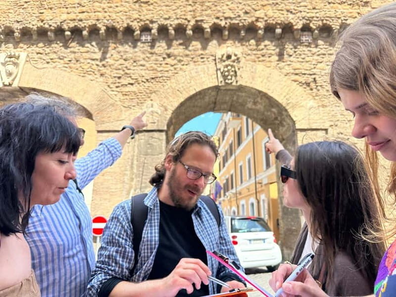 Rome: Fun Treasure Hunt with Prizes around the City Center - Who Is This Tour Best For?