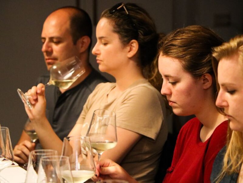 Rome: Guided Italian Wine Tasting Experience - The Setting and Group Size