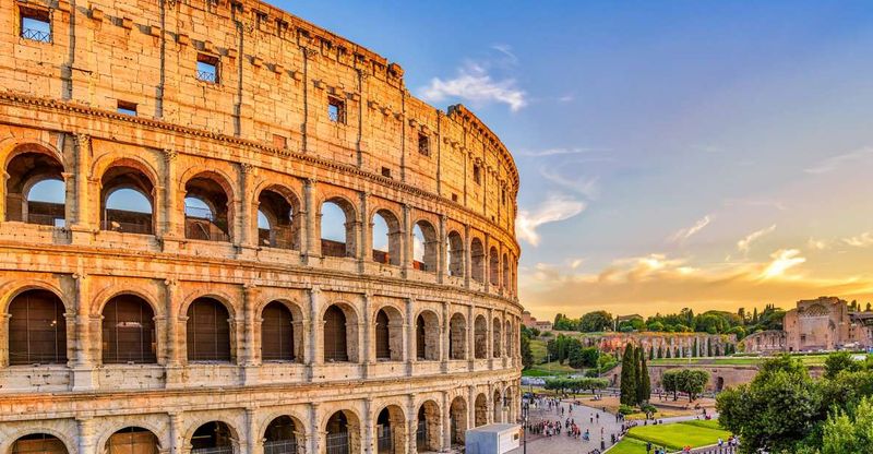 Rome: Guided Tour of Colosseum, Roman Forum & Palatine Hill - Headsets included: easier listening, one common tradeoff