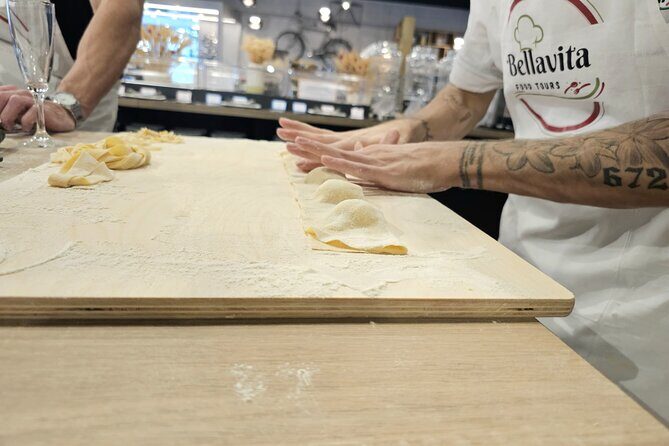 Rome: Hands-on Fettuccine, Ravioli & Tiramisu Cooking Class - Who Should Consider This
