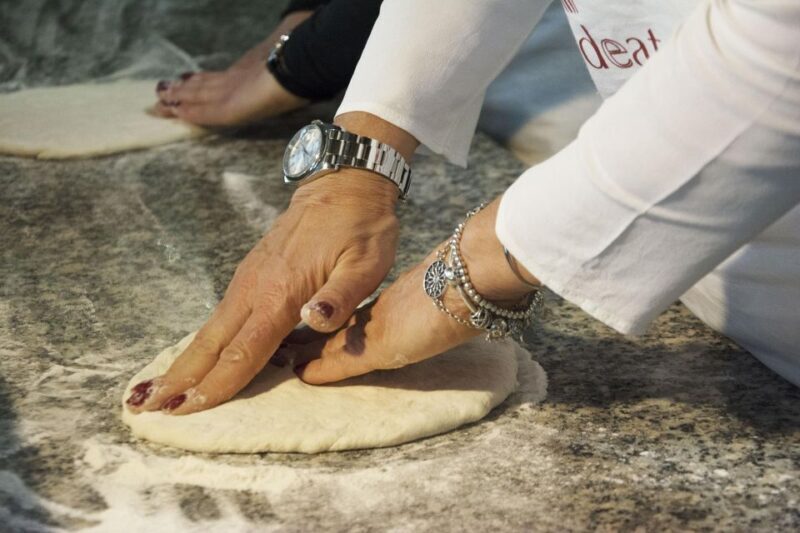 Rome: Hands-On Pizza Making Class near the Vatican with Wine - FAQ