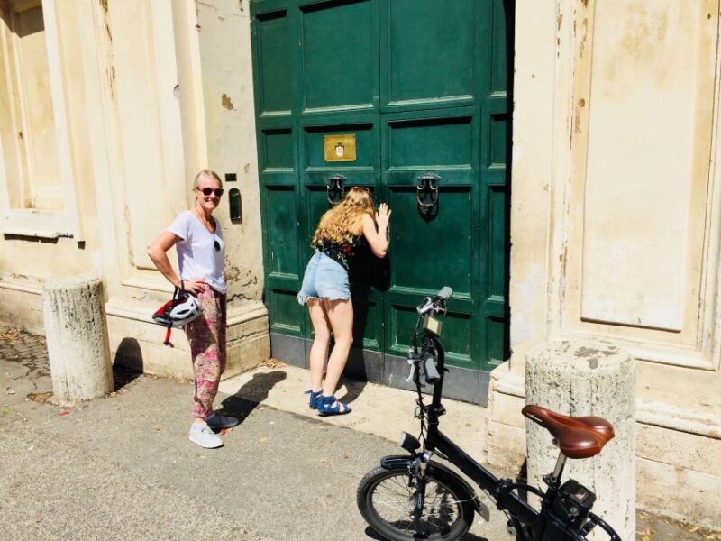 Rome: Hidden Rome E-Bike Experience with Street Food - Key Points