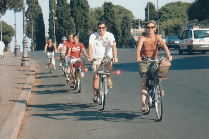 Rome Highlights by E-Bicycle Small group - Stop 3: A playful legend moment called Verify you never lied