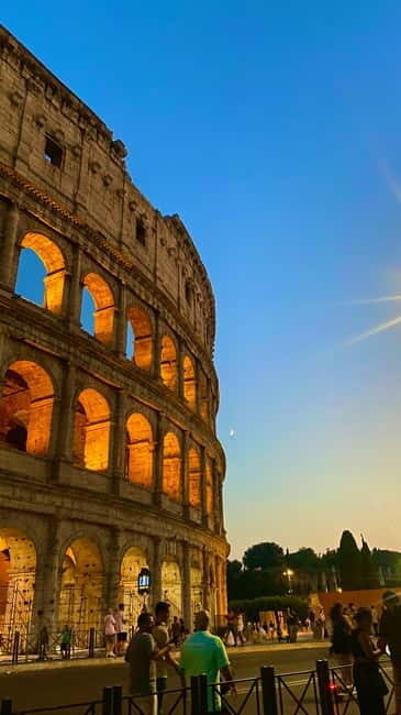 Rome Illuminated. Night Tour in Van - Key Points