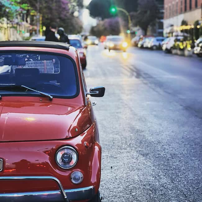Rome in Style: Fiat Cinquecento Colosseum Photoshoot - Who Should Consider This?