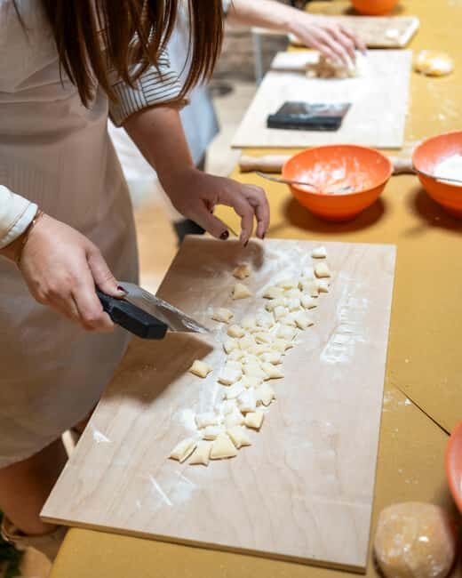 Rome & Milan: Cooking class & wine pairing at Come Na Vorta - Who Should Consider This Experience?