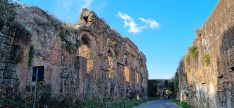 Rome: Mini hike to the ancient Parco degli Acquedotti - Key Points