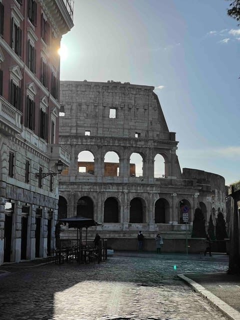 Rome: Out Of Crowds Colosseum Gladiator's Arena Guided Tour - Authentic Voices: What Travelers Say