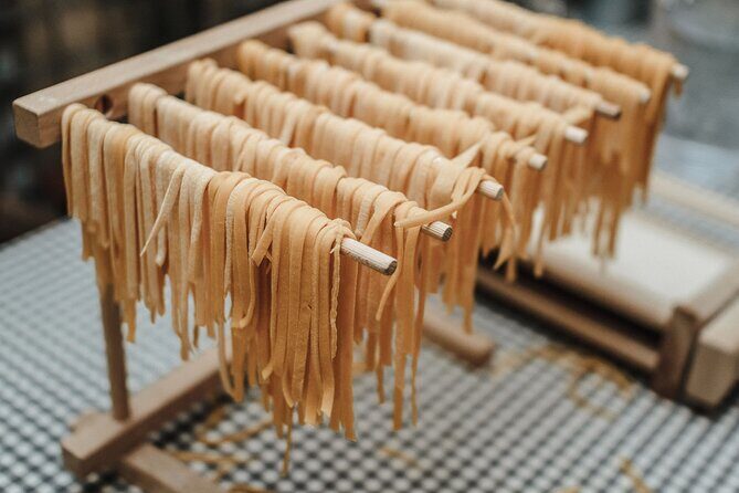 Rome Pasta-Making Class: Cook, Dine & Drink Wine With Local Chef - The Group Size and Atmosphere