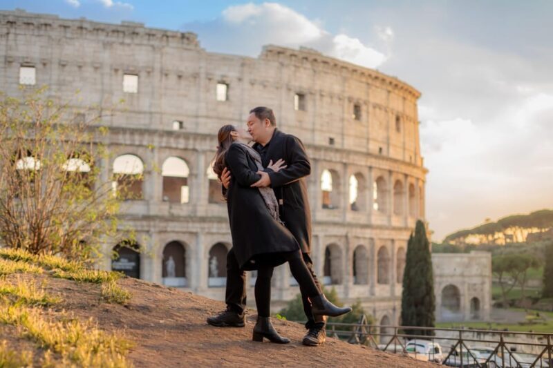 Rome: Personalized Photoshoot outside the Colosseum - Key Points