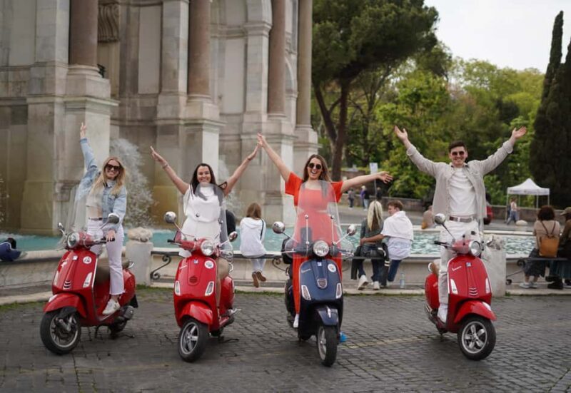 Rome: Photography service by Vespa Scooter - Introduction