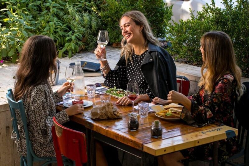 Rome: Piazzas and Fountains Sunset Tour with Aperitivo - Key Points