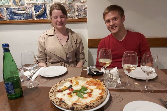 Rome: Pizza & Tiramisu Class with Free Flowing Fine Wine - Including Food and Drinks