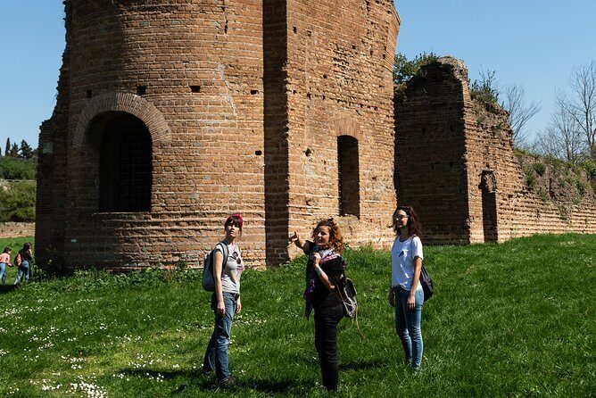 Rome private e-Bike Tour: Nature n Catacombs along the Appian Way - The Experience’s Strengths