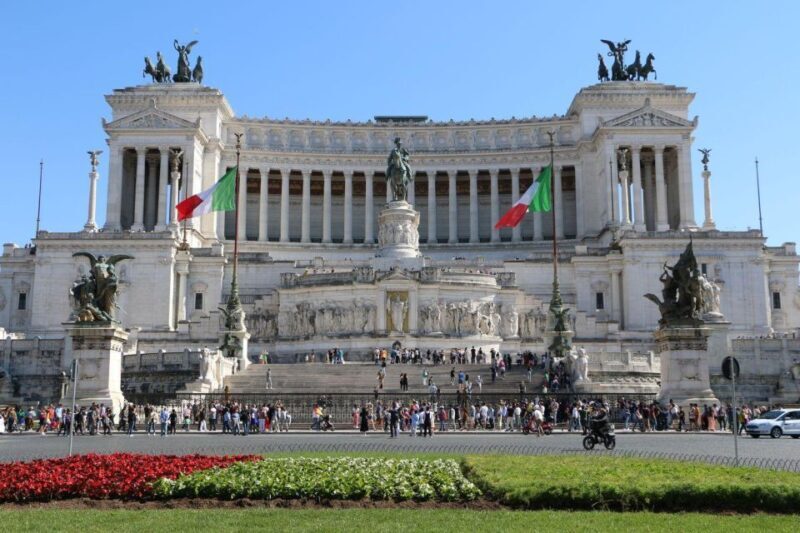 Rome: Private Tour with a Local Guide - Key Points
