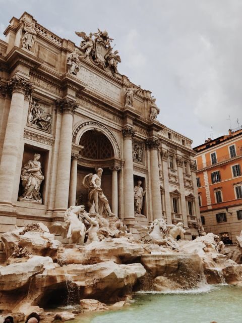 Rome: Squares and Fountains Walking Tour - Exploring the Itinerary: What to Expect on This Tour