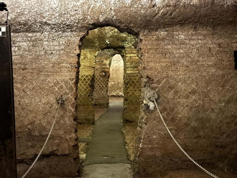 Rome underground hidden temples, ruins, and secret basilicas - Tour Options and How They Enhance the Experience