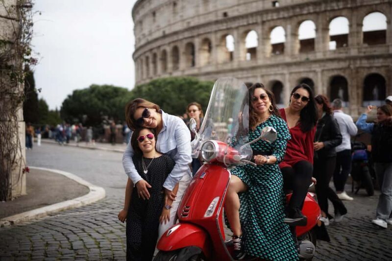 Rome: Vespa Tour with Professional Photographer - Key Points