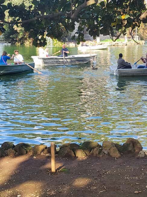Rome: Villa Borghese Lake Tour by boat, rowing independently + golf cart - An In-Depth Look at the Villa Borghese Lake and Golf Cart Tour