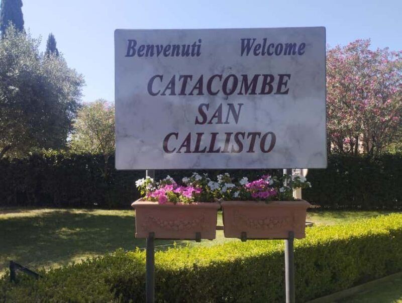 Rome: Walking Tour to the Catacombs of Saint Callixtus - Key Points