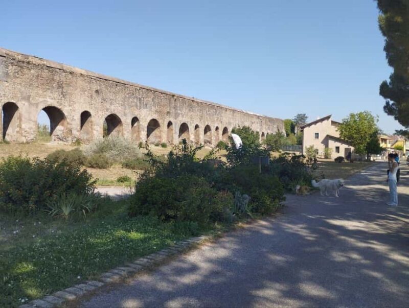 Rome: Walking Tour to the Park of the Aqueducts - Key Points
