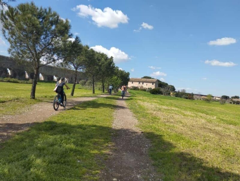 Rome: Walking Tour to the Park of the Aqueducts - FAQs