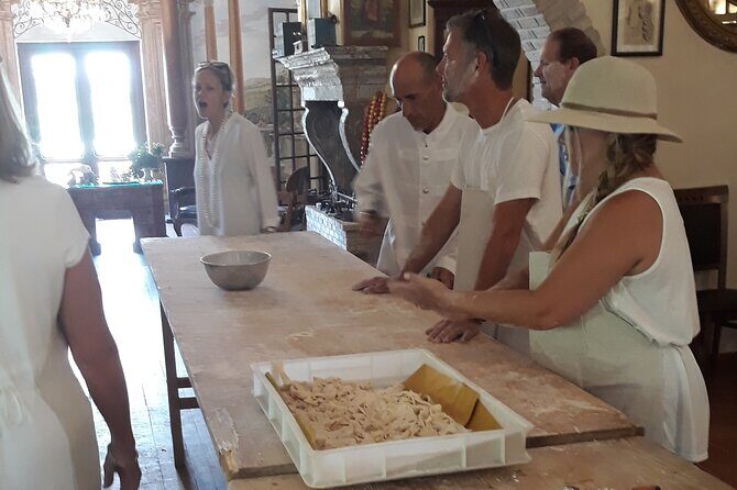 Rome: Wine Tour & Pizza Making Class in a Frascati's vineyard - 5 hours - Who Should Consider This Tour?