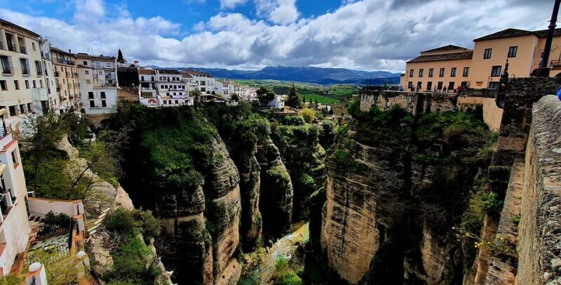 Ronda and Setenil Tour with Free Time from Málaga - Key Points