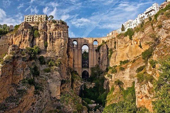 Ronda and white village of Setenil Private tours from Granada up to 8 persons - A Closer Look at the Tour Experience