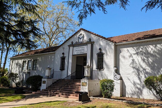 Roseville California Scavenger Hunt Walking and Game - Key Points