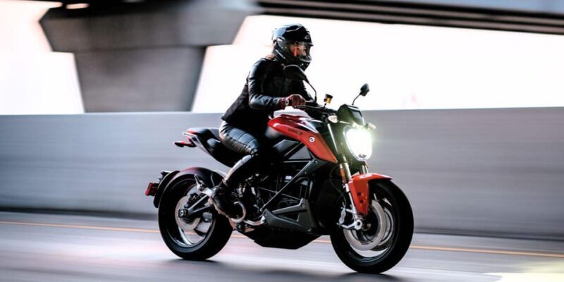 Rostock: Zero SR (40kW) Electric Motorcycle Rental - The Motorcycle — Performance and Comfort