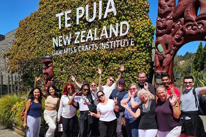 Rotorua Highlights inc. Waiotapu & Te Puia Day Tour from Auckland - Key Points