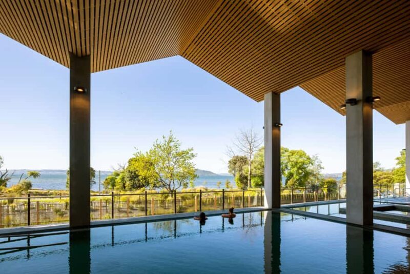 Rotorua: Lakefront Hot Springs & Spa - Luxury Mori Wellness - What the Reviews Say