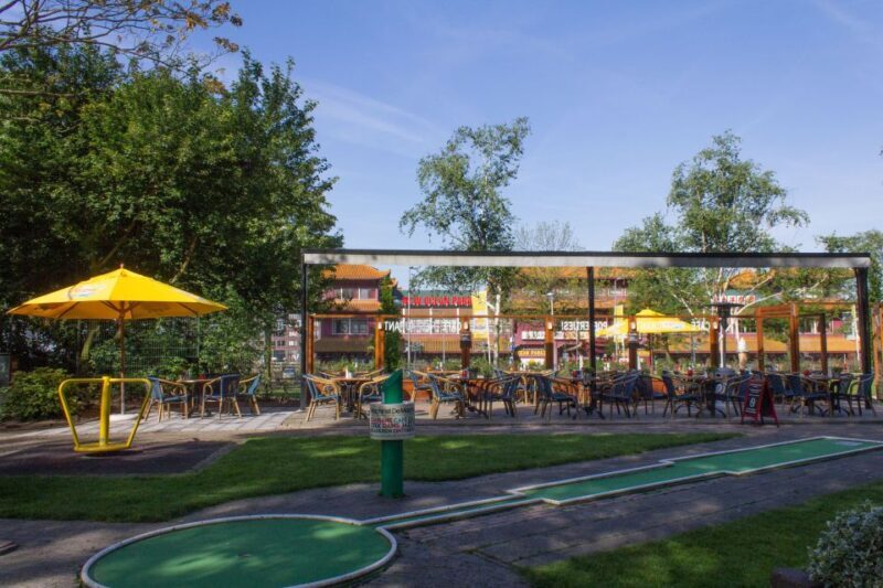 Rotterdam: 18-Hole Mini-Golf Game - Rotterdam: 18-Hole Mini-Golf Game — A Friendly, Family-Friendly Outdoor Activity